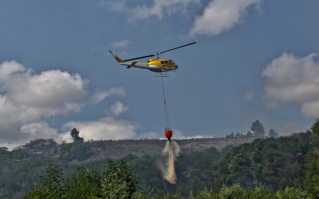 Gansbaai Courant Vlamme rondom Gansbaai Hennie Otto 3